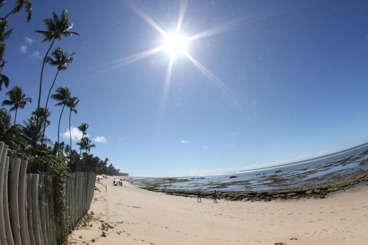 Apt Na Praia Do Forte Em Condominio Frente Mar! Bagian luar foto